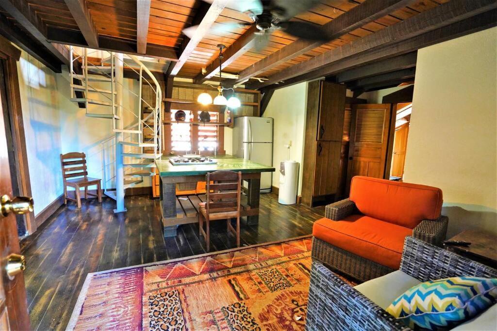 The Dock Resort Over Water Retreat เวสต์เอนด์ ภายนอก รูปภาพ